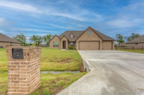 14255 N 72nd East Ave, Collinsville, OK, 74021-4889 | Card Image