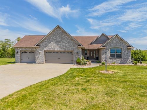 110 California Rd, Pekin, IL, 61554-9507 | Card Image