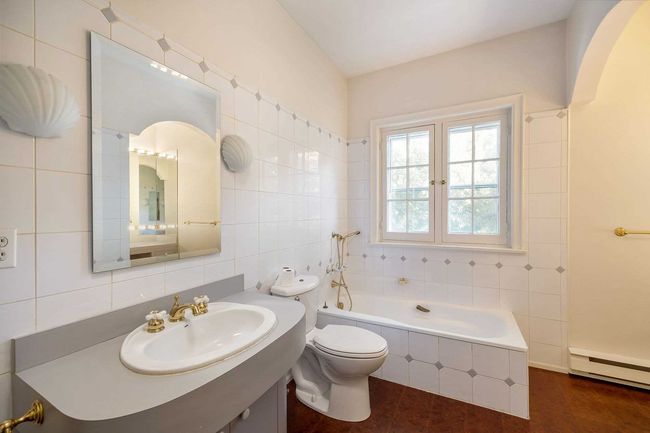67 Chestnut Park Rd, House other with 5 bedrooms, 5 bathrooms and 4 parking in Toronto ON | Image 26