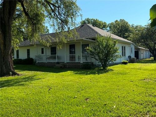 2281 215th St, Fort Scott, KS, 66701-8251 | Card Image