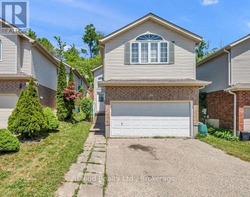 308 Keewatin Ave, Kitchener, ON, N2B3W3 | Card Image