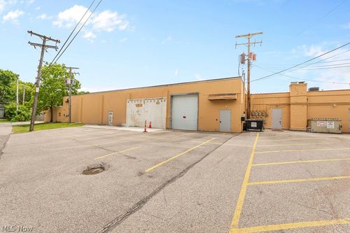 9177 Chillicothe Rd, Willoughby, OH, 44094-9263 | Card Image