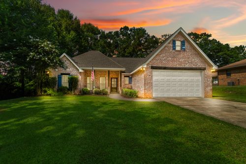 51 Villa Dr, Petal, MS, 39465-4121 | Card Image