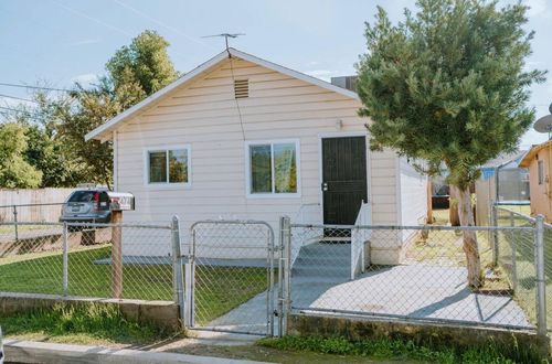 474 1st St, Lindsay, CA, 93247-2104 | Card Image