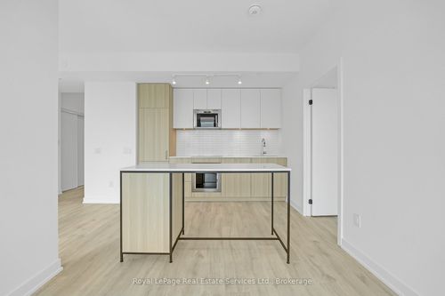 1214-220 Missinnihe Way, Mississauga, ON, L5H0A9 | Card Image