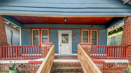 823 W 39th St, Savannah, GA, 31415-8423 | Card Image