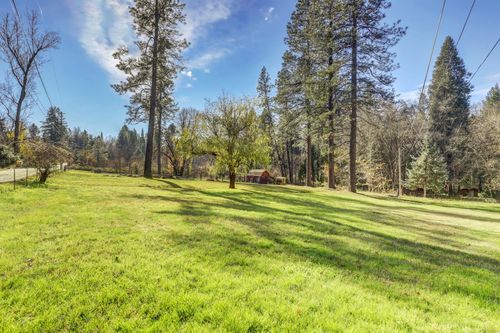 10988 Berggren Ln, Nevada City, CA, 95959-9502 | Card Image