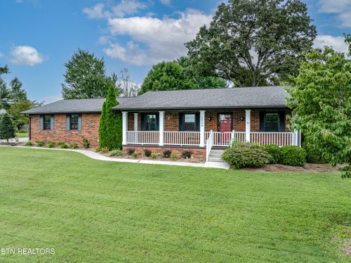 5936 Clearbrook Dr, Knoxville, TN, 37918-9279 | Card Image