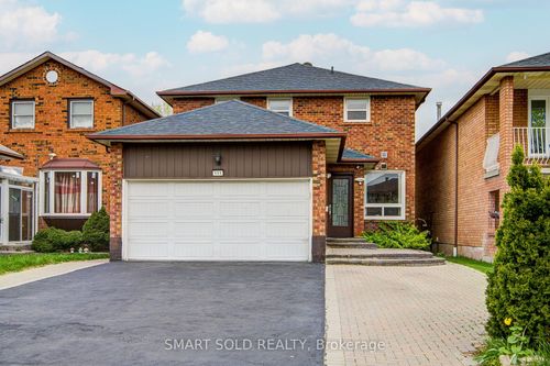 111 Whitchurch Mews, Mississauga, ON, L5A4B2 | Card Image