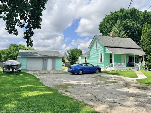 38303 Little Mack Ave, Clinton Township, MI, 48036-2326 | Card Image