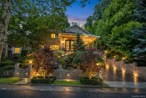 180-15 Aberdeen Road, New York, NY, 11432 | Card Image