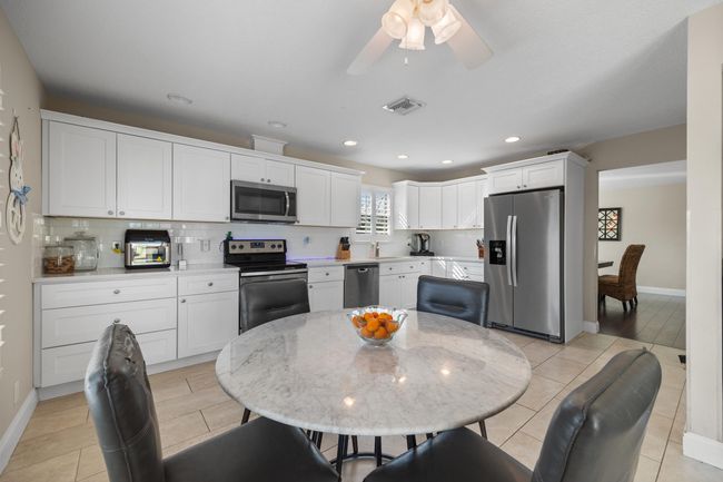 15 Hemlock Ln, House other with 3 bedrooms, 2 bathrooms and null parking in Tequesta FL | Image 13