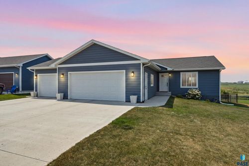 201 Westland Ave, Volga, SD, 57071-2085 | Card Image