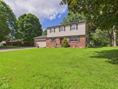2111 Angie Ln, Anderson, IN, 46017-9531 | Card Image
