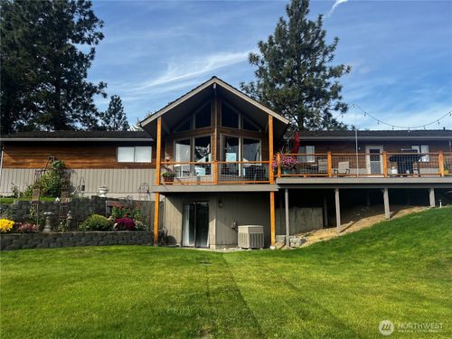 8 Mundinger Ln, Omak, WA, 98841-9418 | Card Image