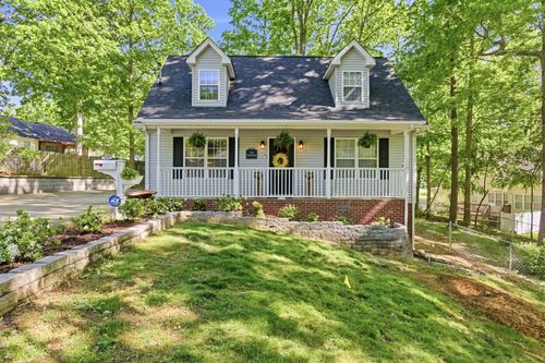 1015 Pin Oak Dr, Dickson, TN, 37055-1184 | Card Image