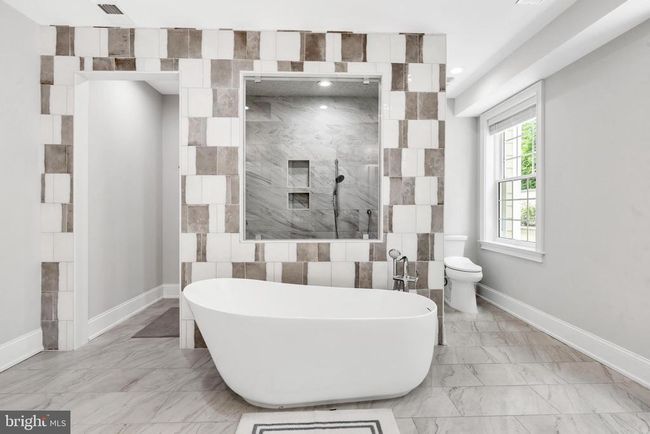 1631 E Strasburg Rd, House other with 5 bedrooms, 5 bathrooms and null parking in West Chester PA | Image 17