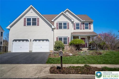 21 Millbrook Ct, Palmer Twp, PA, 18045-7476 | Card Image