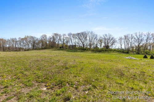 5000 Hickory Pointe Woods Se, Ada, MI, 49301-8324 | Card Image