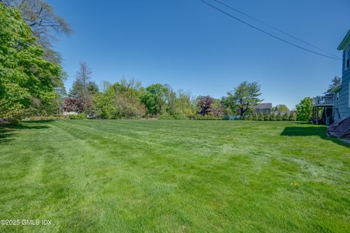 125 Bowman Dr, Greenwich, CT, 06831-3239 | Card Image