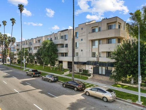 unit-204-19350 Sherman Way, Reseda, CA, 91335-3765 | Card Image