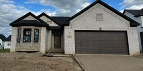 558 Falcon Dr, Dundee, MI, 48131-9591 | Card Image