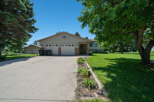 1111 1st St Ne, Elbow Lake, MN, 56531-4616 | Card Image