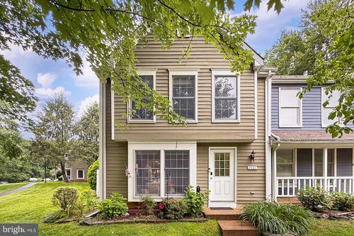 1581 Poplar Grove Dr, RESTON, VA, 20194-1735 | Card Image