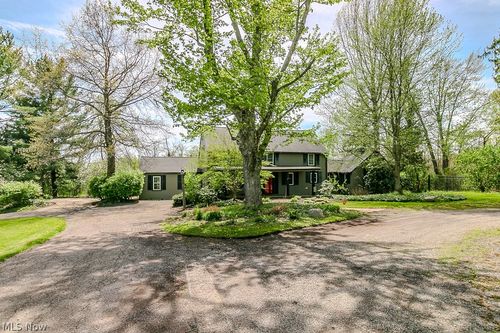 8301 Sherman Rd, Chesterland, OH, 44026-2142 | Card Image
