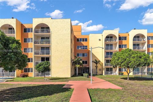 410-7010 Nw 186th St, Hialeah, FL, 33015 | Card Image
