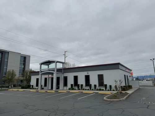 590 Union Ave, Grants Pass, OR, 97527-5544 | Card Image