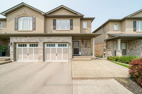 123 Westbank Trail, Stoney Creek, ON, L8J0H3 | Card Image