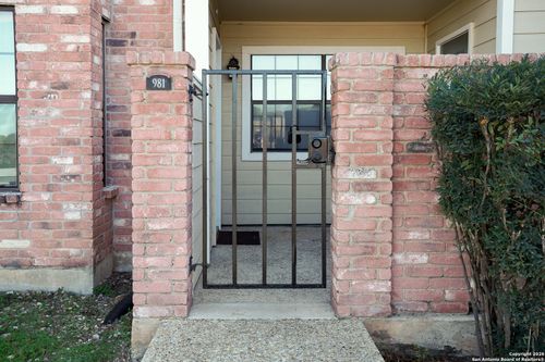 981-11610 Vance Jackson, San Antonio, TX, 78230 | Card Image