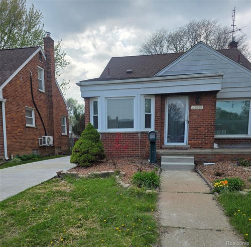 10049 Inkster Rd, Livonia, MI, 48150-3271 | Card Image