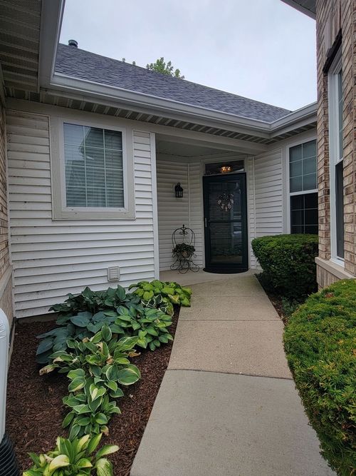21419 Mays Lake Dr, Crest Hill, IL, 60403-8766 | Card Image