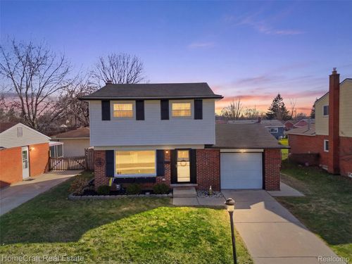 32463 Steinhauer St, Westland, MI, 48186-5261 | Card Image