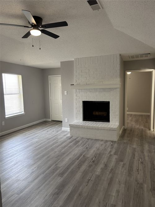 1908 San Rafael St, Fort Worth, TX, 76134-8440 | Card Image