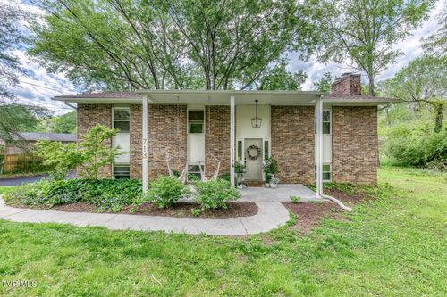 713 Crowell Ln, Johnson City, TN, 37601-1868 | Card Image