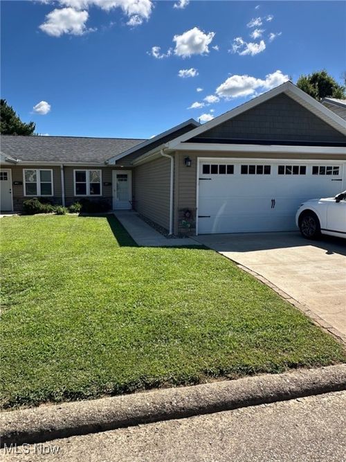 416 Elm St, Belpre, OH, 45714 | Card Image