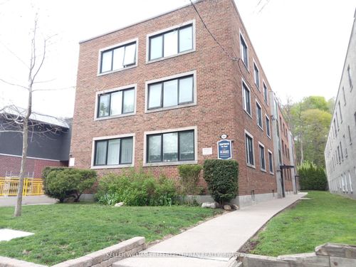 14-464 Summerhill Ave, Toronto, ON, M4W2E4 | Card Image