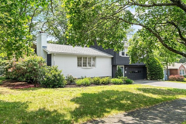 5 Summit View Dr, House other with 3 bedrooms, 3 bathrooms and 4 parking in Swampscott MA | Image 34