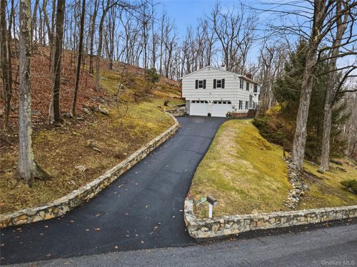 31 Colonel Enoch Dr, Carmel, NY, 10512-4304 | Card Image