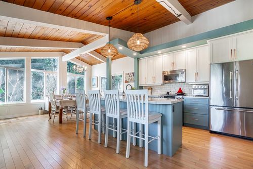 3345 Viewmount Dr, Port Moody, BC, V3H2L8 | Card Image