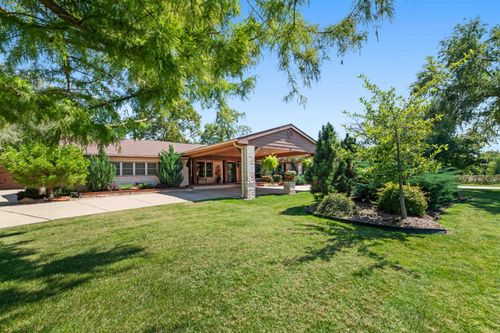 18 N Cypress Dr, Wichita, KS, 67206-2537 | Card Image