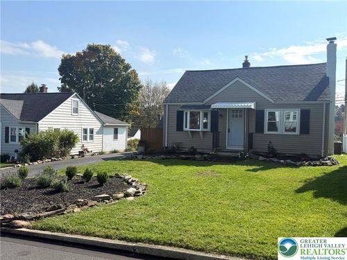 2632 Eldridge Ave, Palmer Twp, PA, 18045-2407 | Card Image