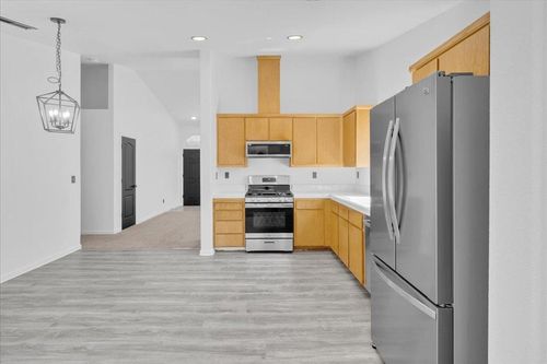 1250 Greenleaf Loop, Greenfield, CA, 93927-5451 | Card Image