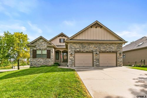 12205 S 73rd Ave, Papillion, NE, 68046-1521 | Card Image