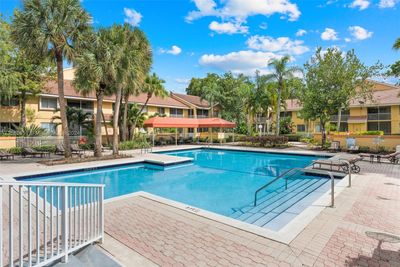 1133 - 1133 Coral Club Dr, Condo with 1 bedrooms, 1 bathrooms and null parking in Coral Springs FL | Image 2