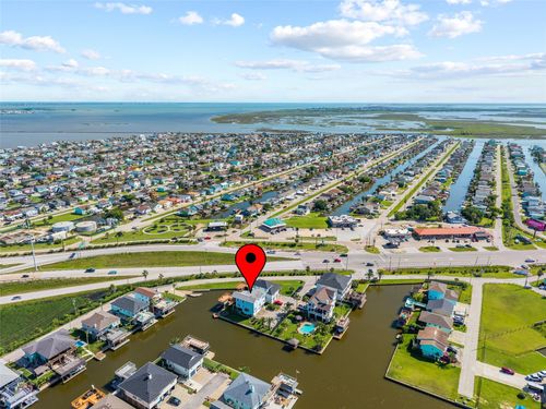 5 S Pintail St, La Marque, TX, 77568-6565 | Card Image