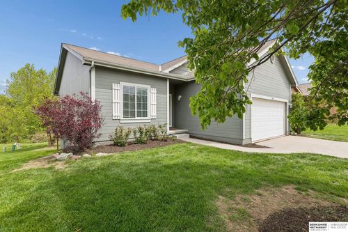 5013 N 160th St, Omaha, NE, 68116-8042 | Card Image